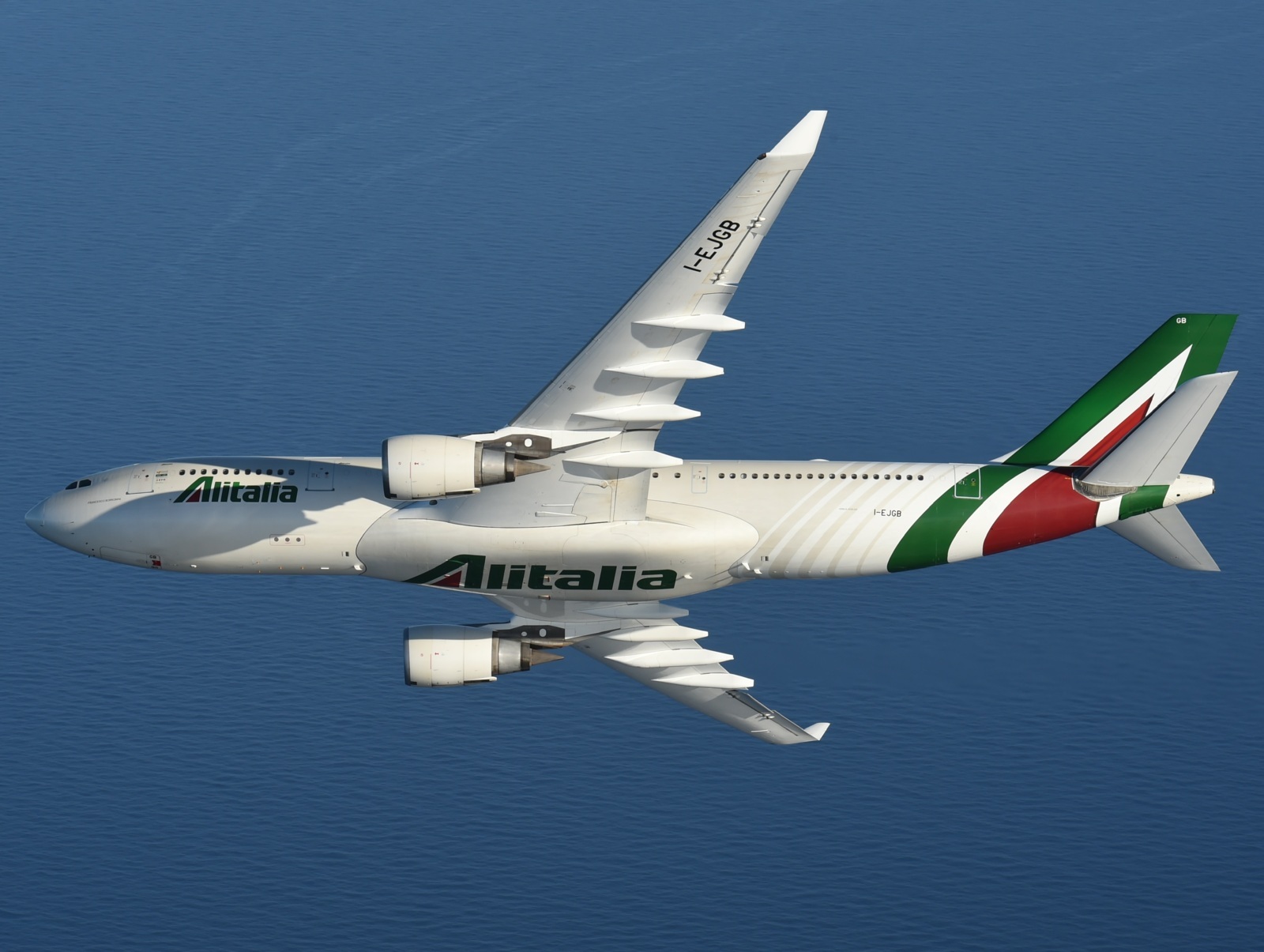 Alitalia, cresce la puntualità dei voli