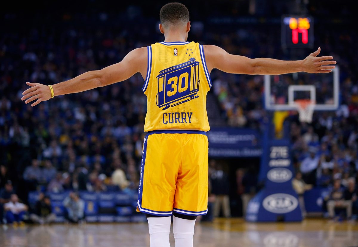 Galleria foto 'Nba: è di Steph Curry la maglia più venduta' - foto 15