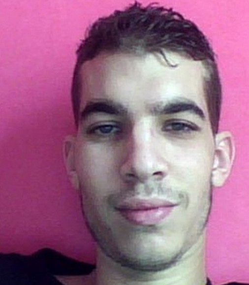 Isis, ecco la foto che celebra i kamikaze di Parigi