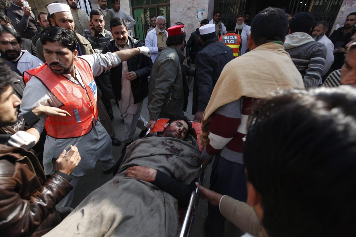 Galleria foto 'Pakistan, attacco talebano all’università: più di 20 vittime e 50 feriti' - foto 4