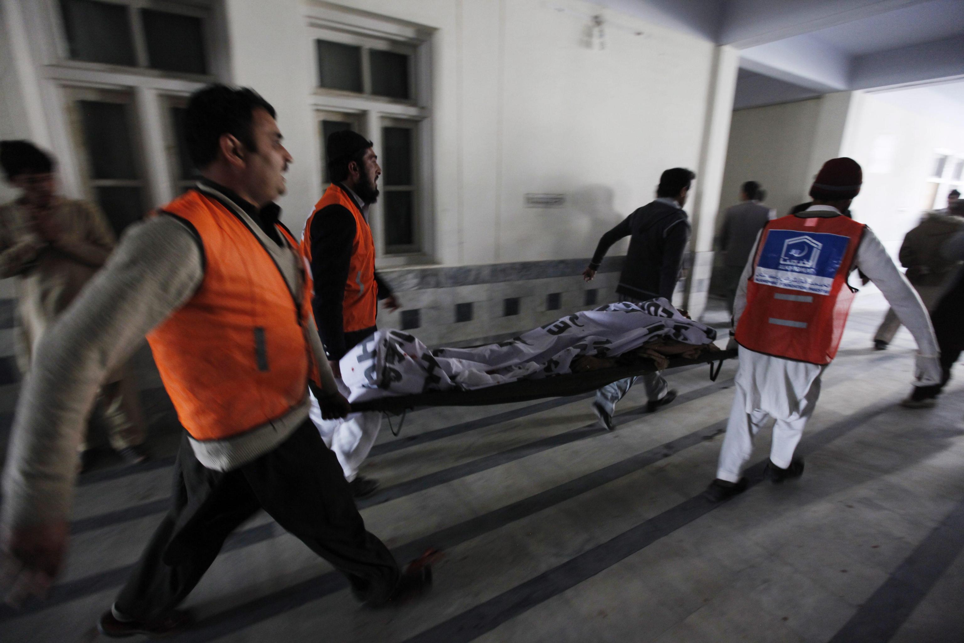 Pakistan, attacco talebano all’università: più di 20 vittime e 50 feriti Pakistan, attacco talebano all’università: più di 20 vittime e 50 feriti