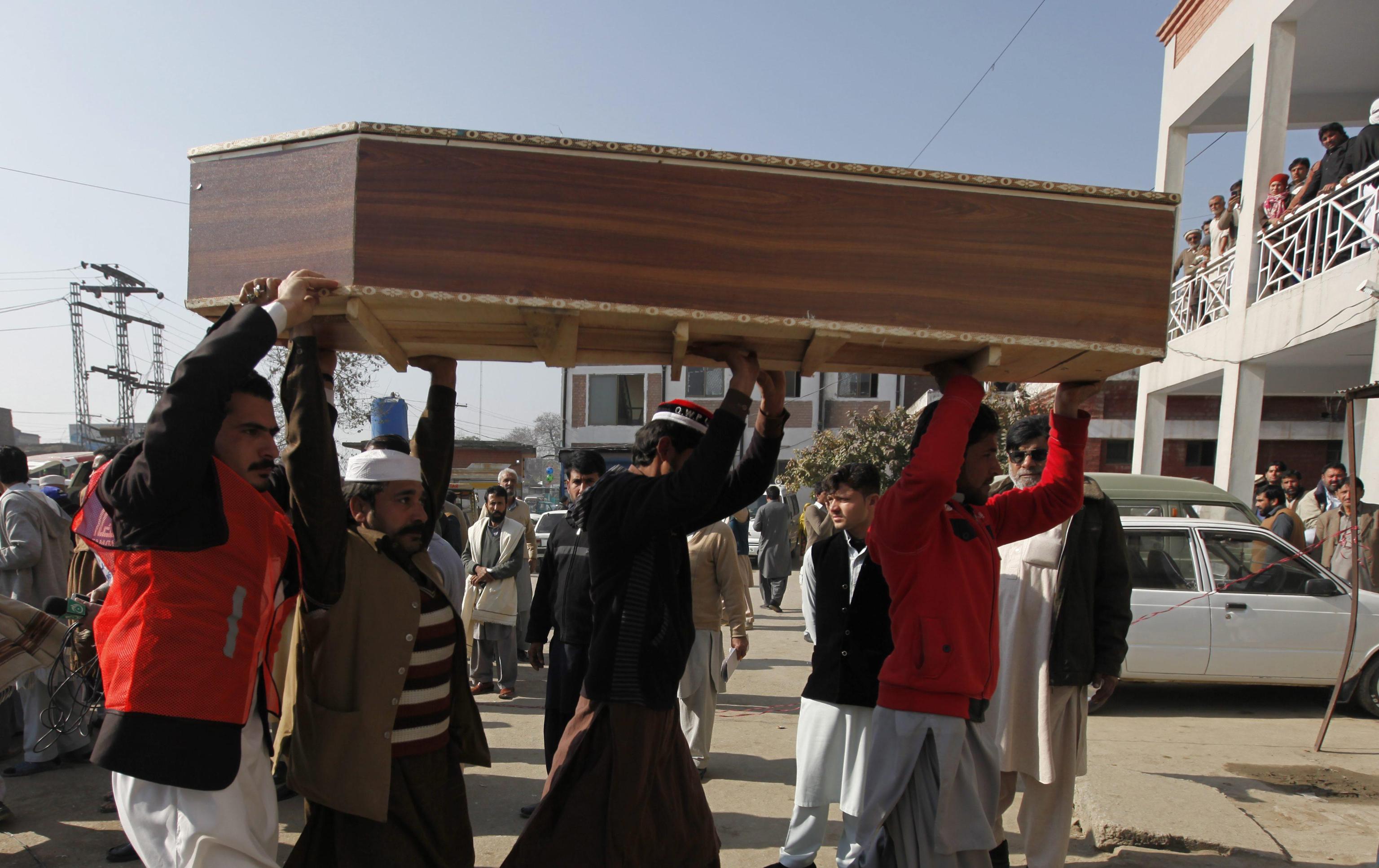 Pakistan, attacco talebano all’università: più di 20 vittime e 50 feriti Pakistan, attacco talebano all’università: più di 20 vittime e 50 feriti