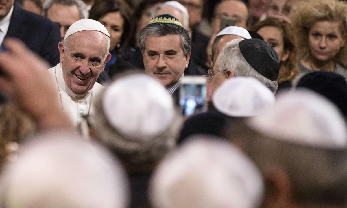Papa Francesco alla sinagoga di Roma: perché è stata una visita così importante – Foto Papa Francesco alla sinagoga di Roma: perché è stata una visita così importante – Foto