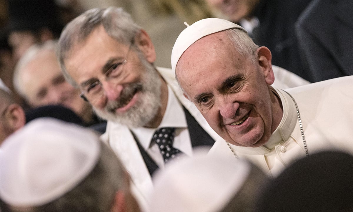 Papa Francesco alla sinagoga di Roma: perché è stata una visita così importante – Foto Papa Francesco alla sinagoga di Roma: perché è stata una visita così importante – Foto