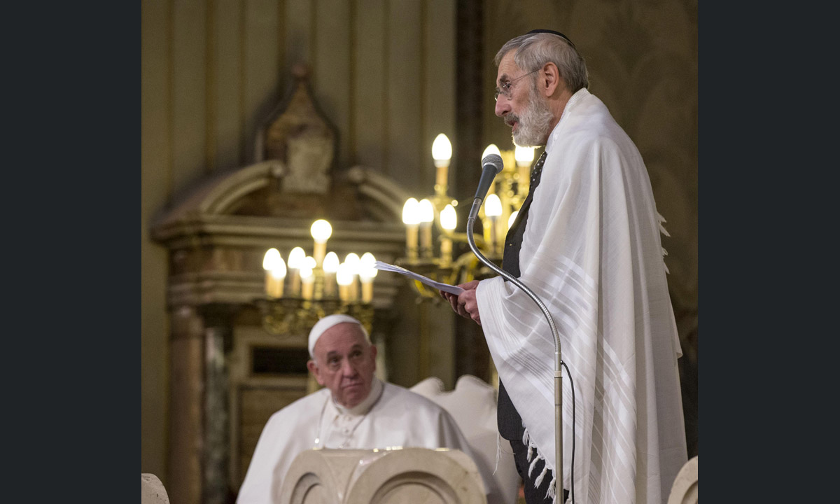 Papa Francesco alla sinagoga di Roma: perché è stata una visita così importante – Foto Papa Francesco alla sinagoga di Roma: perché è stata una visita così importante – Foto