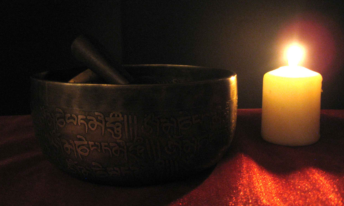 Il terzo occhio della campana tibetana: tra realtà e immaginazione Il terzo occhio della campana tibetana: tra realtà e immaginazione