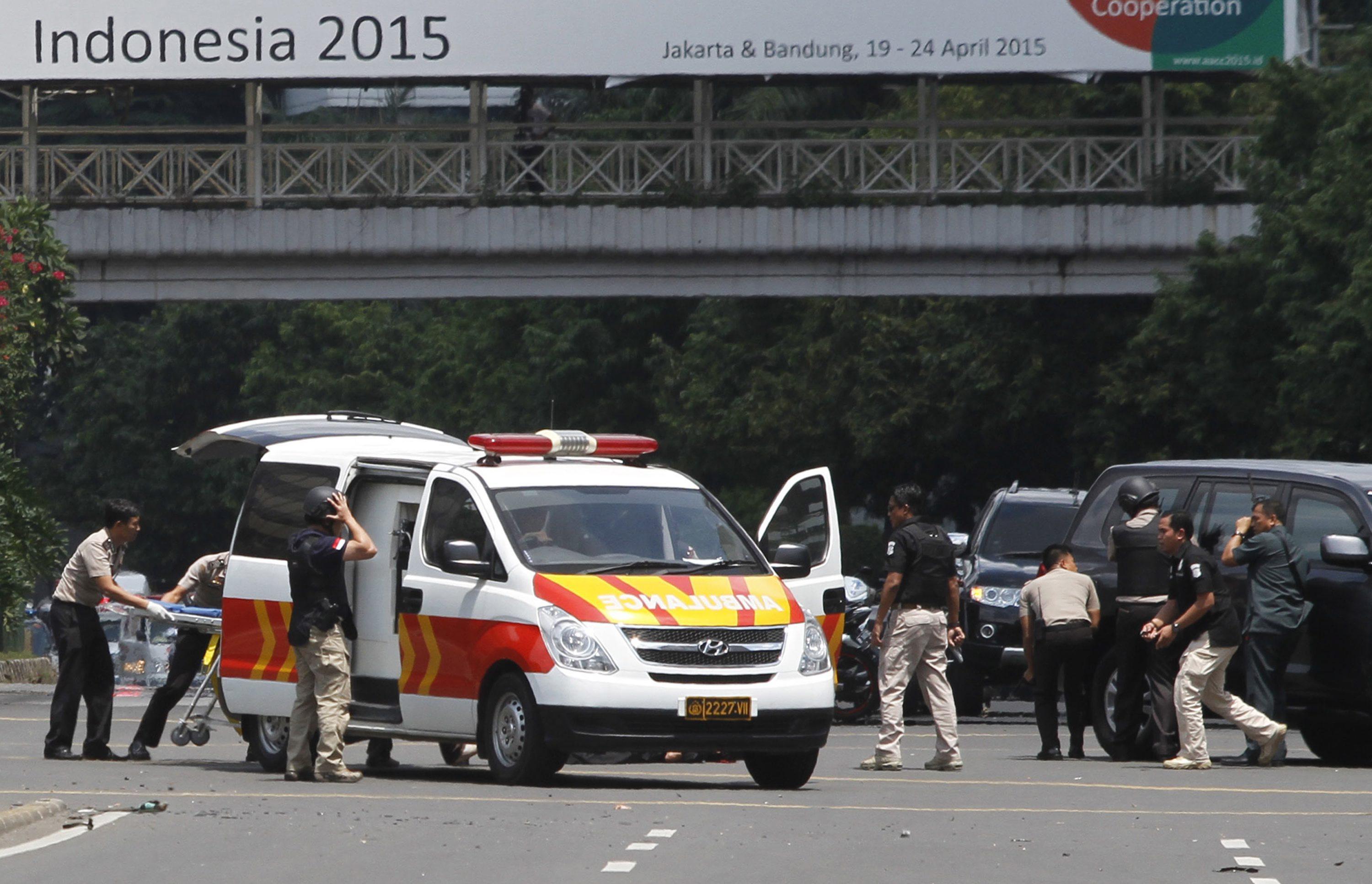Indonesia, tre arresti per l’attentato a Giacarta – Foto e video Indonesia, tre arresti per l’attentato a Giacarta – Foto e video