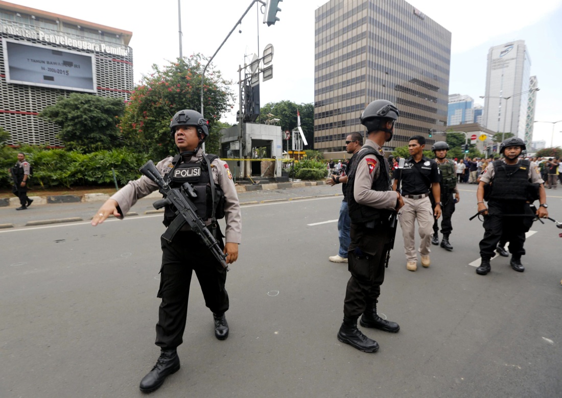 Indonesia, tre arresti per l’attentato a Giacarta – Foto e video Indonesia, tre arresti per l’attentato a Giacarta – Foto e video