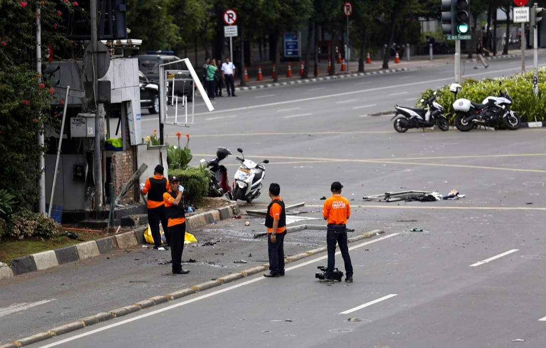 Indonesia, tre arresti per l’attentato a Giacarta – Foto e video Indonesia, tre arresti per l’attentato a Giacarta – Foto e video