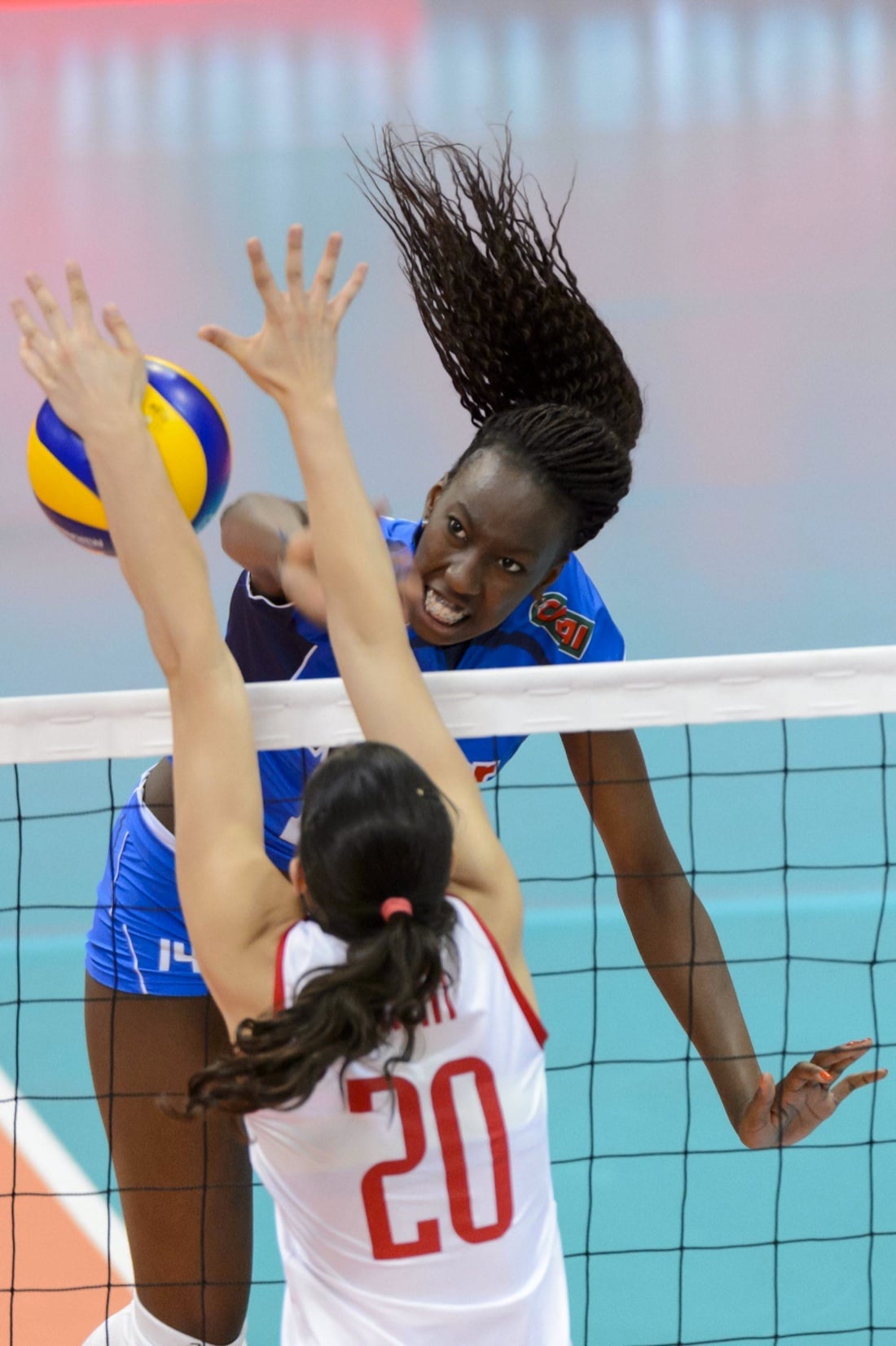 Paola Egonu: la nuova Italia del volley che gioca anche contro il razzismo