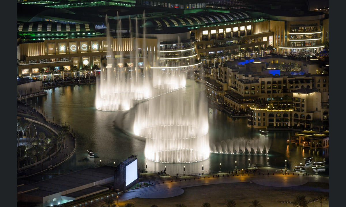 Dubai, grattacieli tra le nuvole