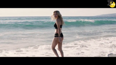 Paige Watkins ama il bikini anche quando non lavora