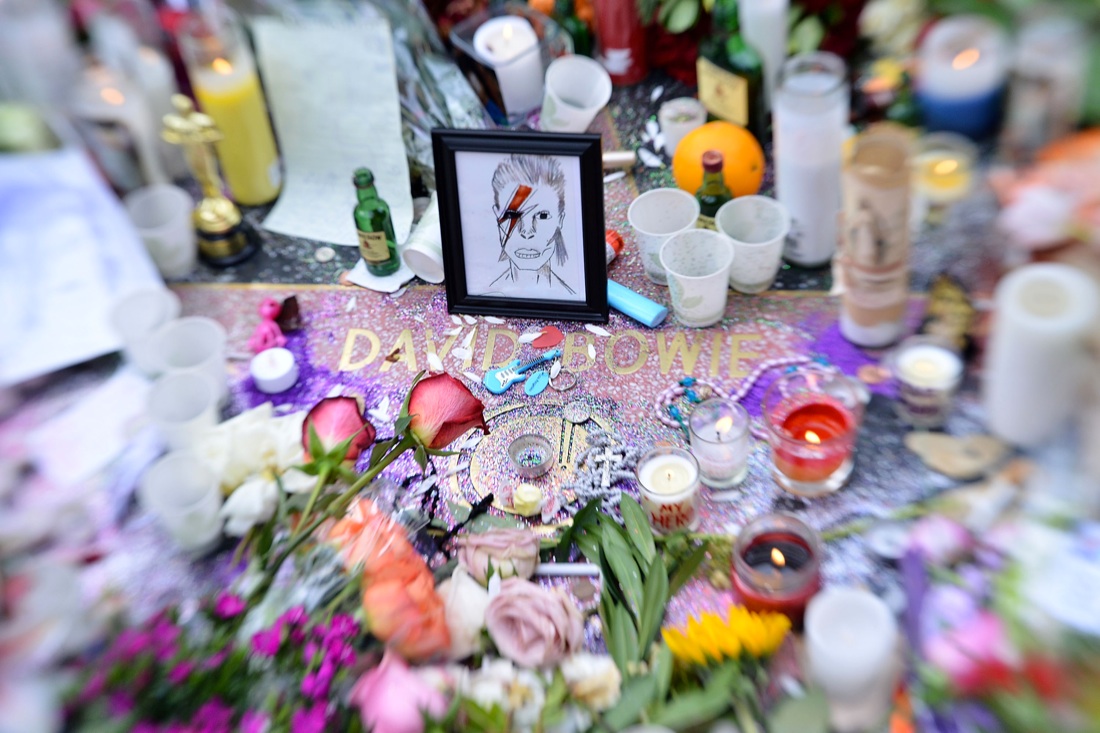 David Bowie: l’omaggio dei fan – Foto David Bowie: l’omaggio dei fan – Foto