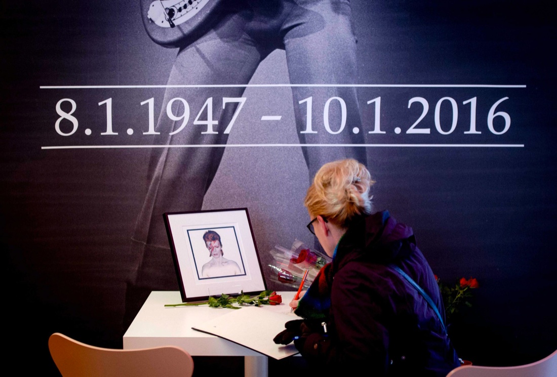 David Bowie: l’omaggio dei fan – Foto David Bowie: l’omaggio dei fan – Foto