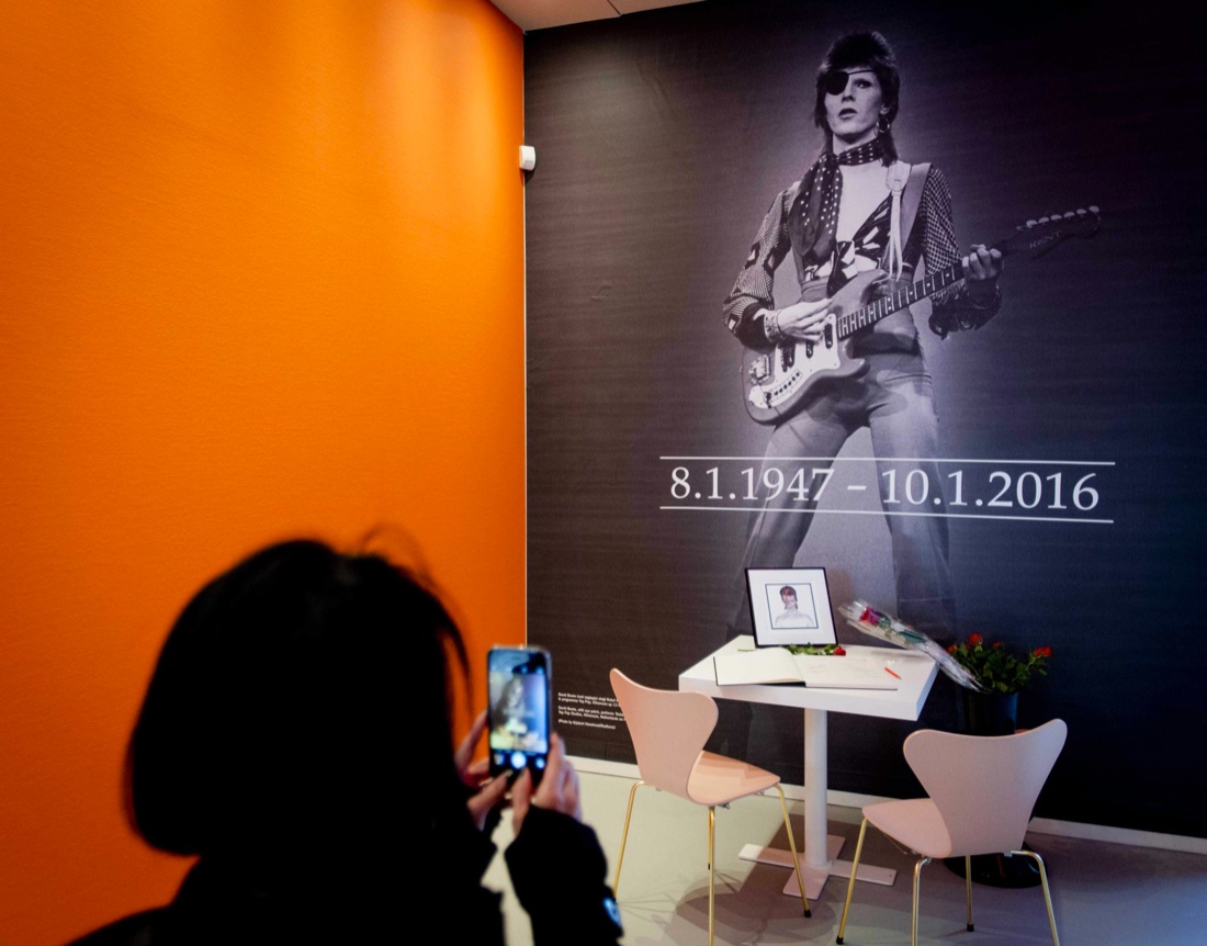 David Bowie: l’omaggio dei fan – Foto David Bowie: l’omaggio dei fan – Foto