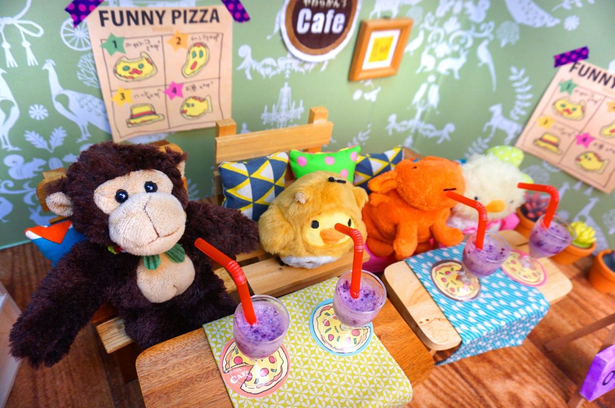 Galleria foto 'Il bar per soli peluche (vietato agli umani)' - foto 5