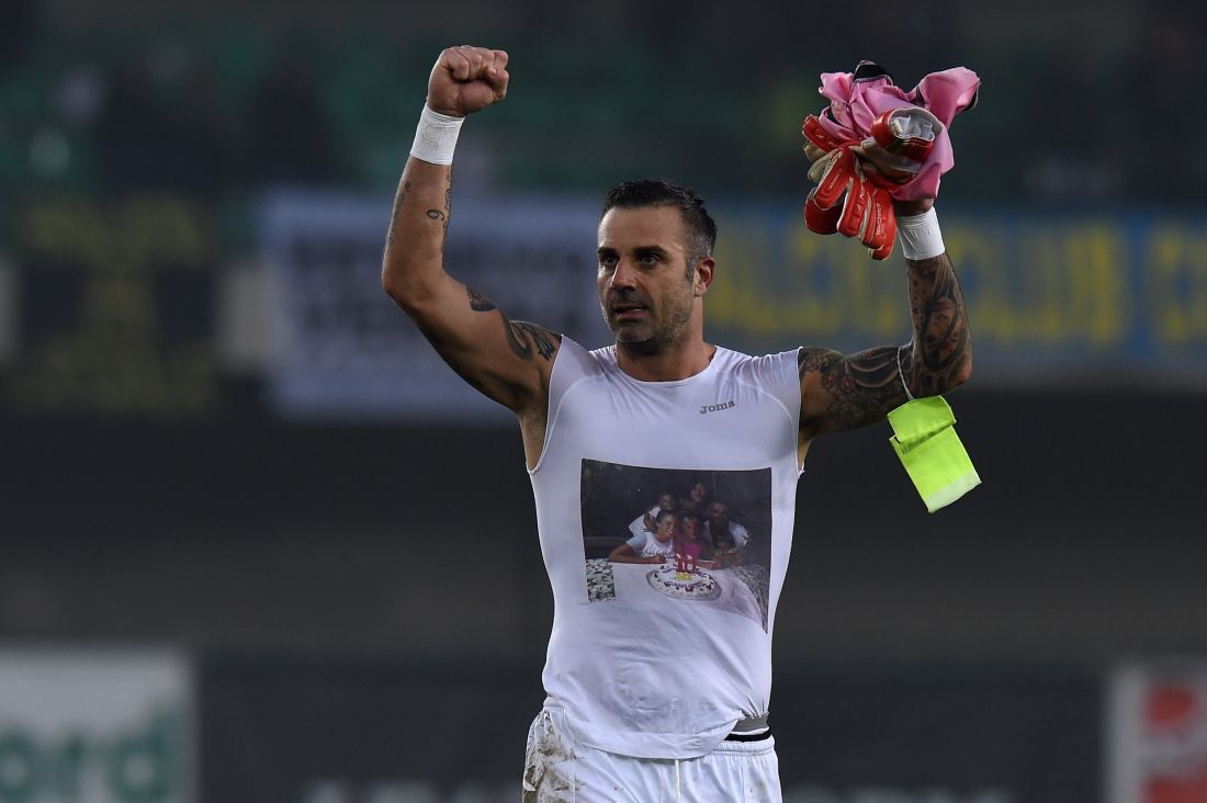 Top 11 italiani: Sorrentino leader fuori e dentro il campo Top 11 italiani: Sorrentino leader fuori e dentro il campo