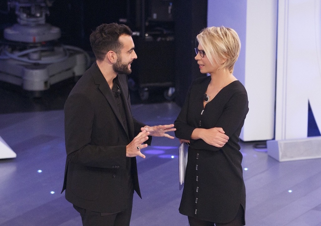 C’è posta per te: nella prima puntata Mengoni e gli attori del Segreto