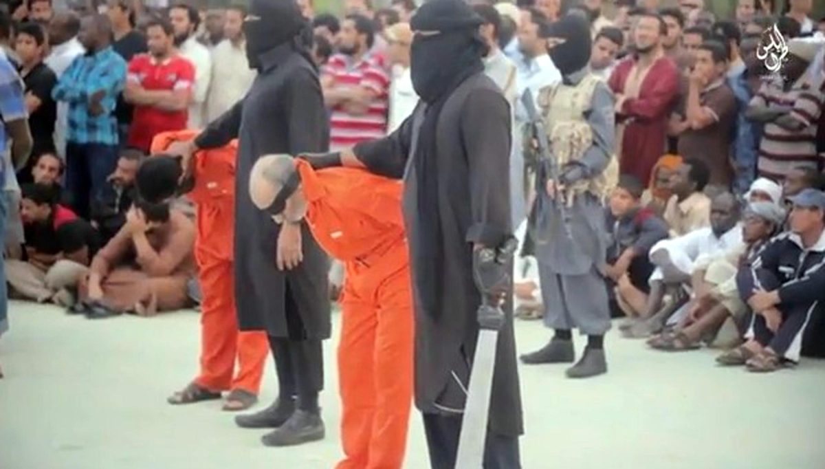 Galleria foto 'Isis, identificato il terrorista del nuovo video choc' - foto 38