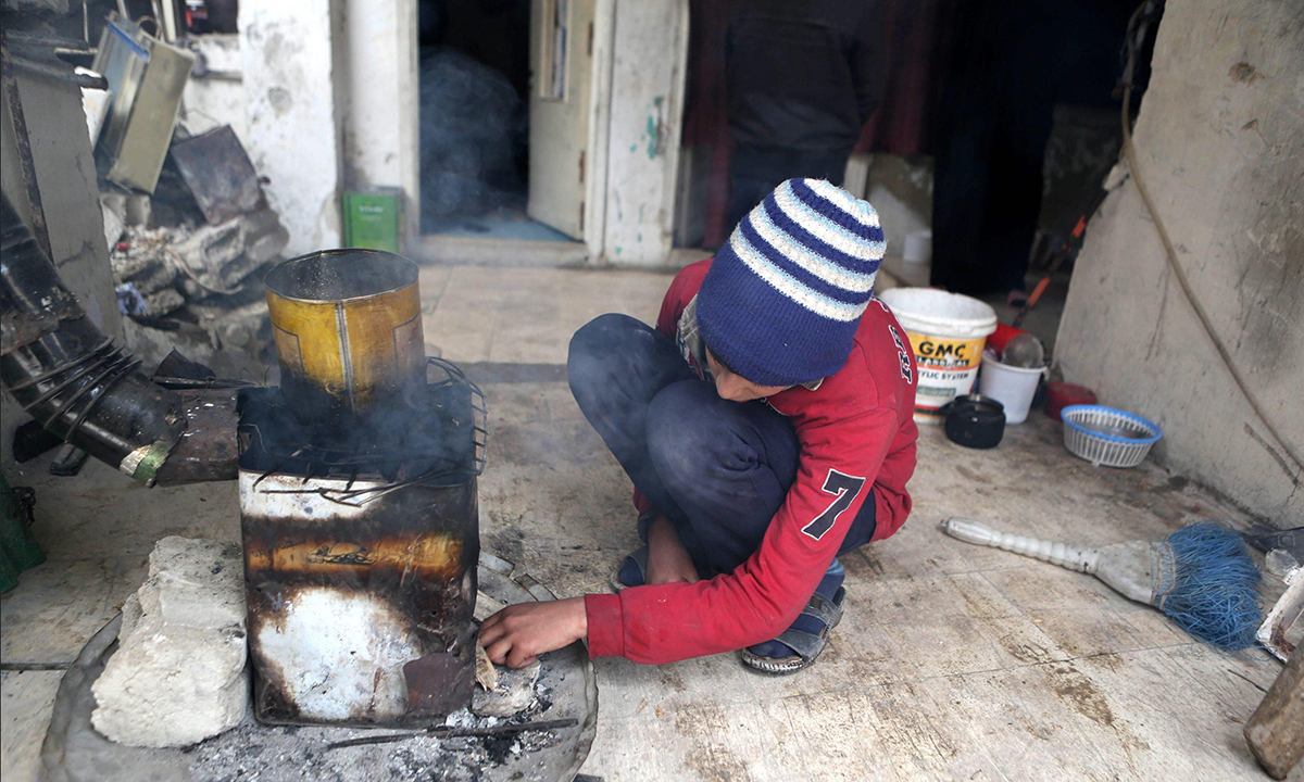 Tregua in Siria violata da raid russi, dice la Francia