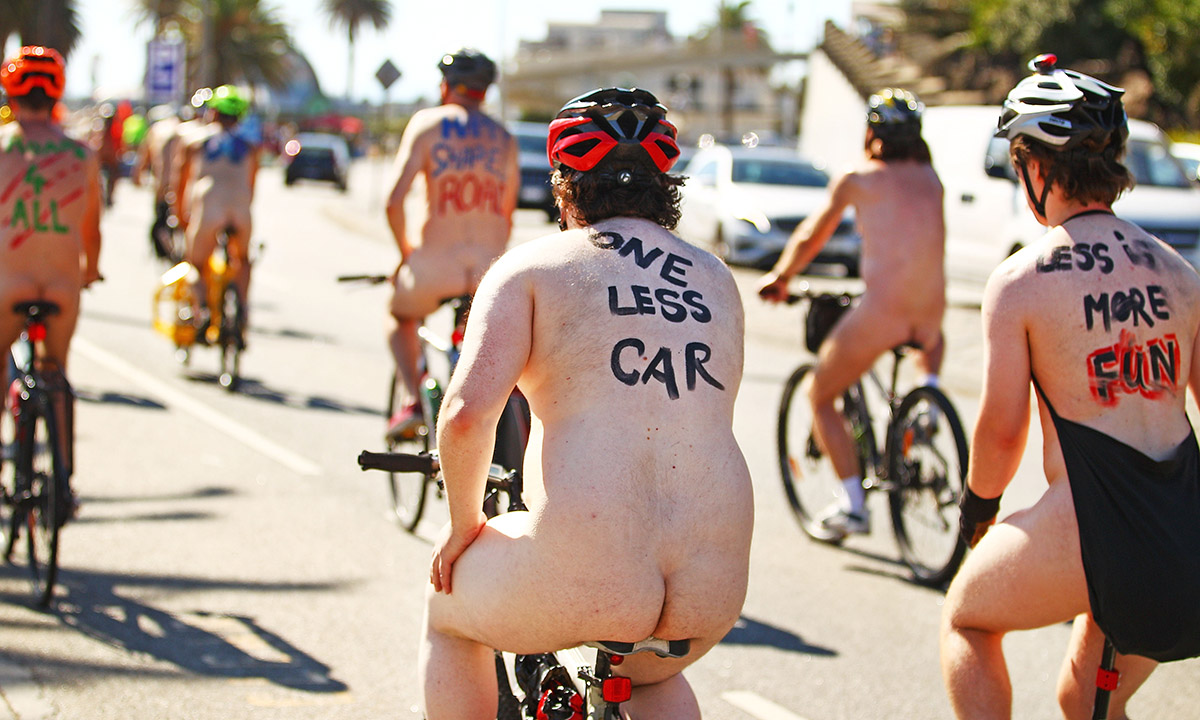 Nudi in bicicletta, la World Naked Bike Ride in Australia