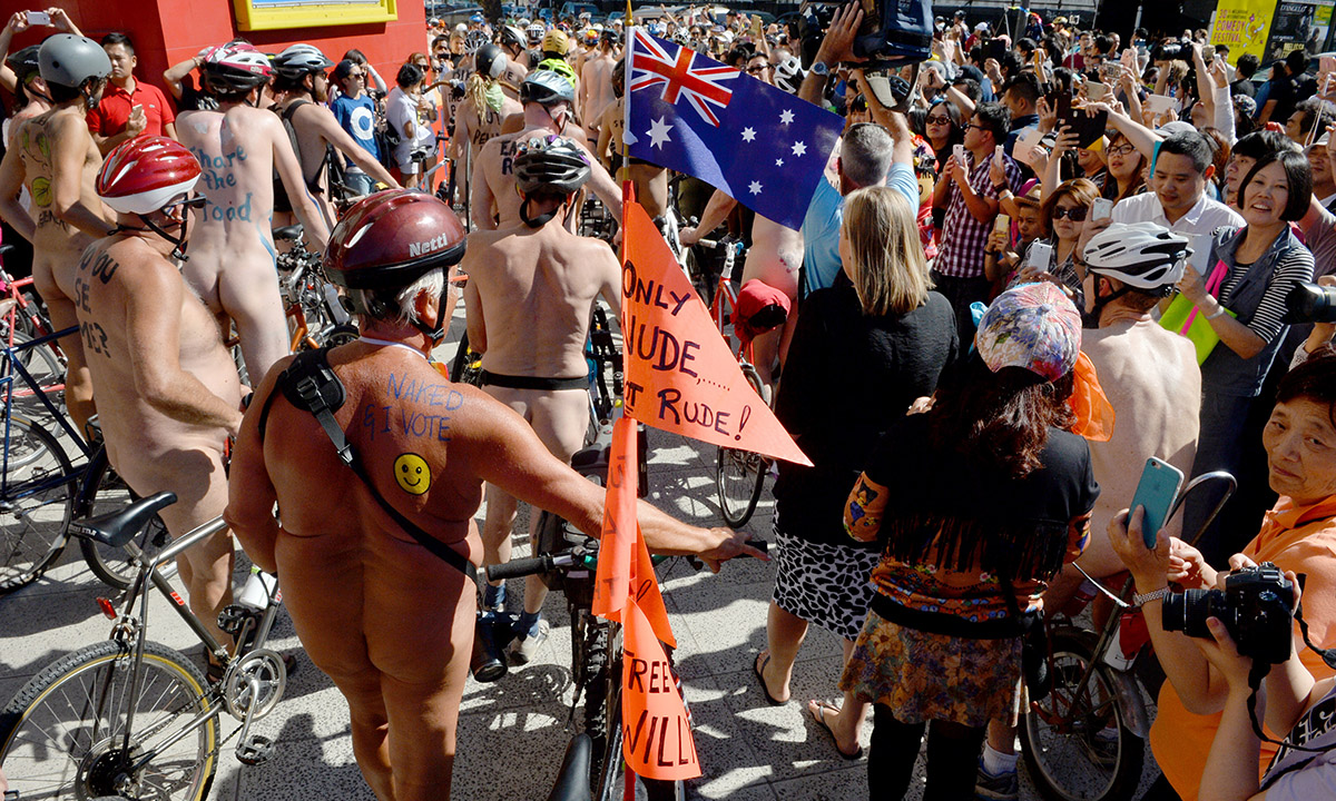 Nudi in bicicletta, la World Naked Bike Ride in Australia