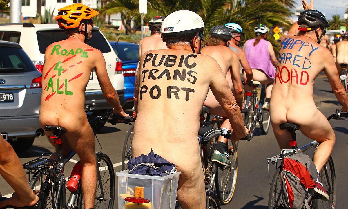 Nudi in bicicletta, la World Naked Bike Ride in Australia