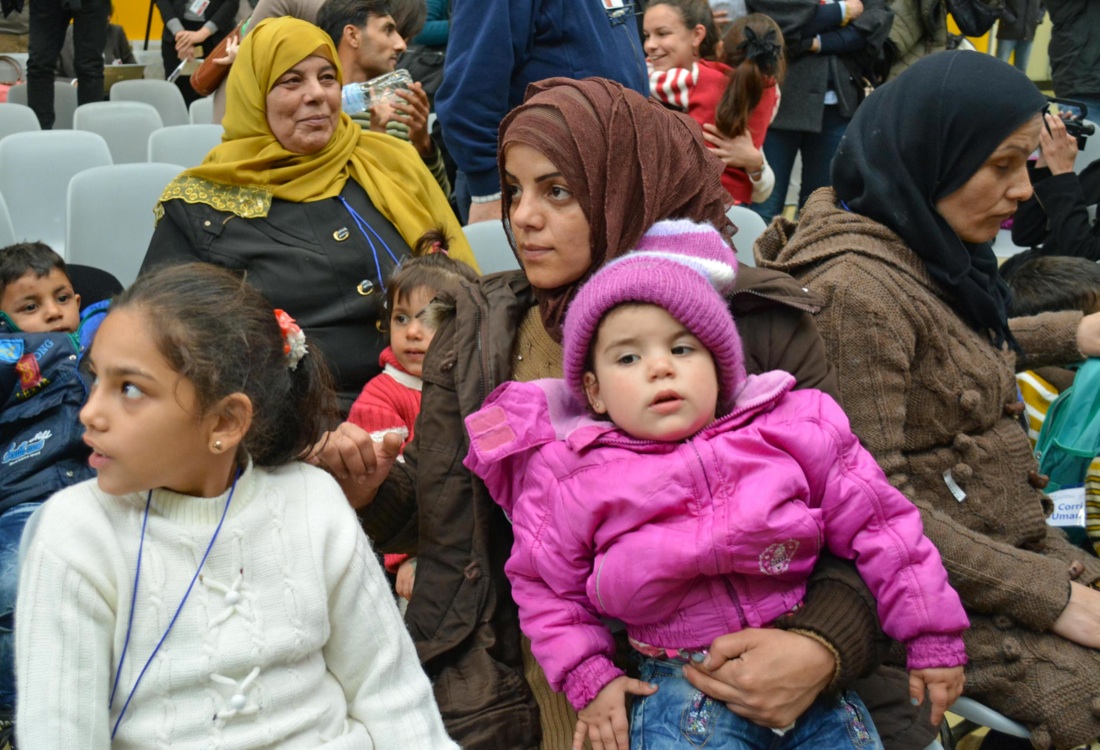 Migranti, sfondata la barriera al confine tra Grecia e Macedonia – Foto Migranti, sfondata la barriera al confine tra Grecia e Macedonia – Foto