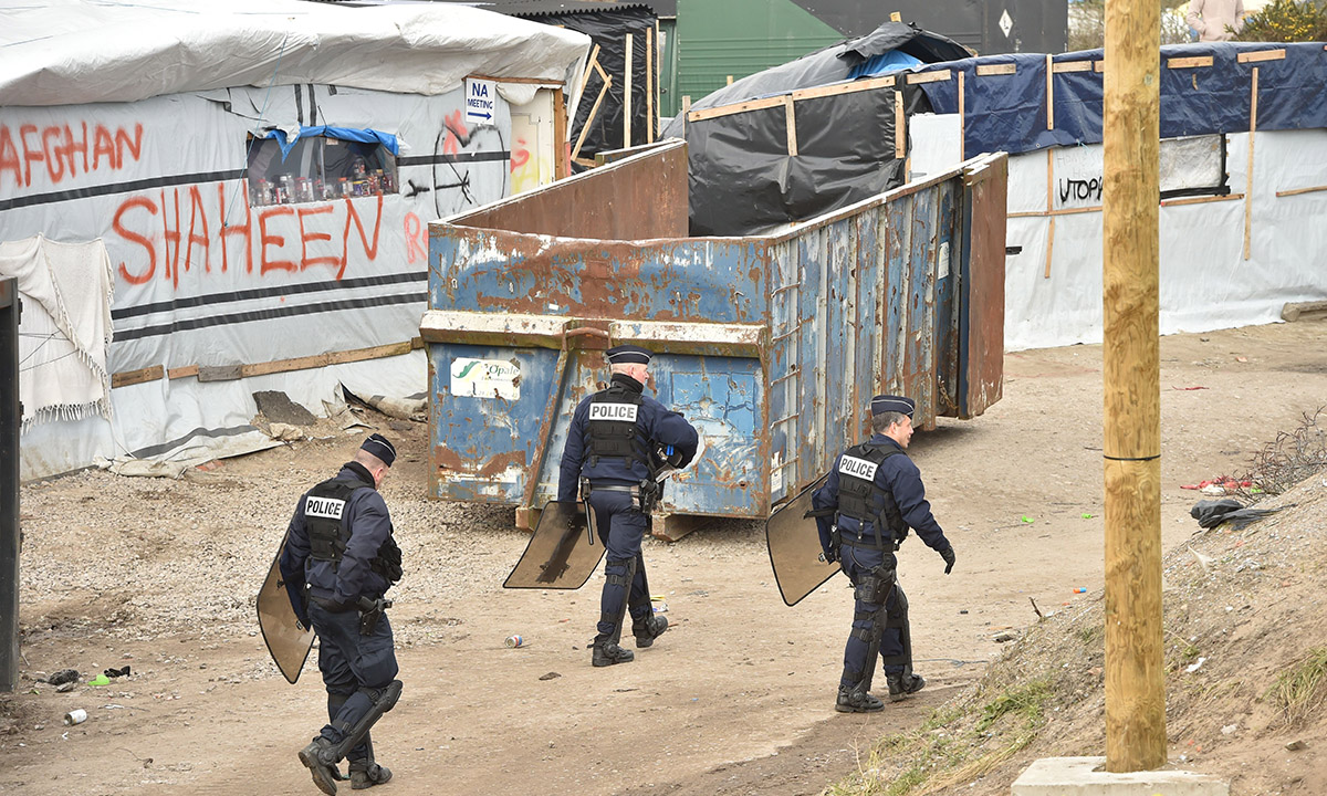 Calais, iniziato lo sgombero della Giungla – Foto Calais, iniziato lo sgombero della Giungla – Foto