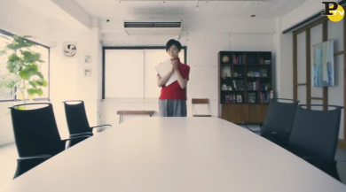 La sedia intelligente che si parcheggia da sola