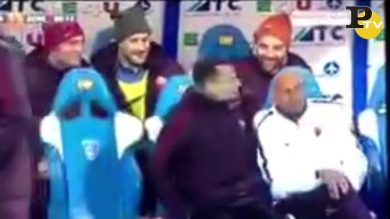La Roma vince e Totti scherza in panchina