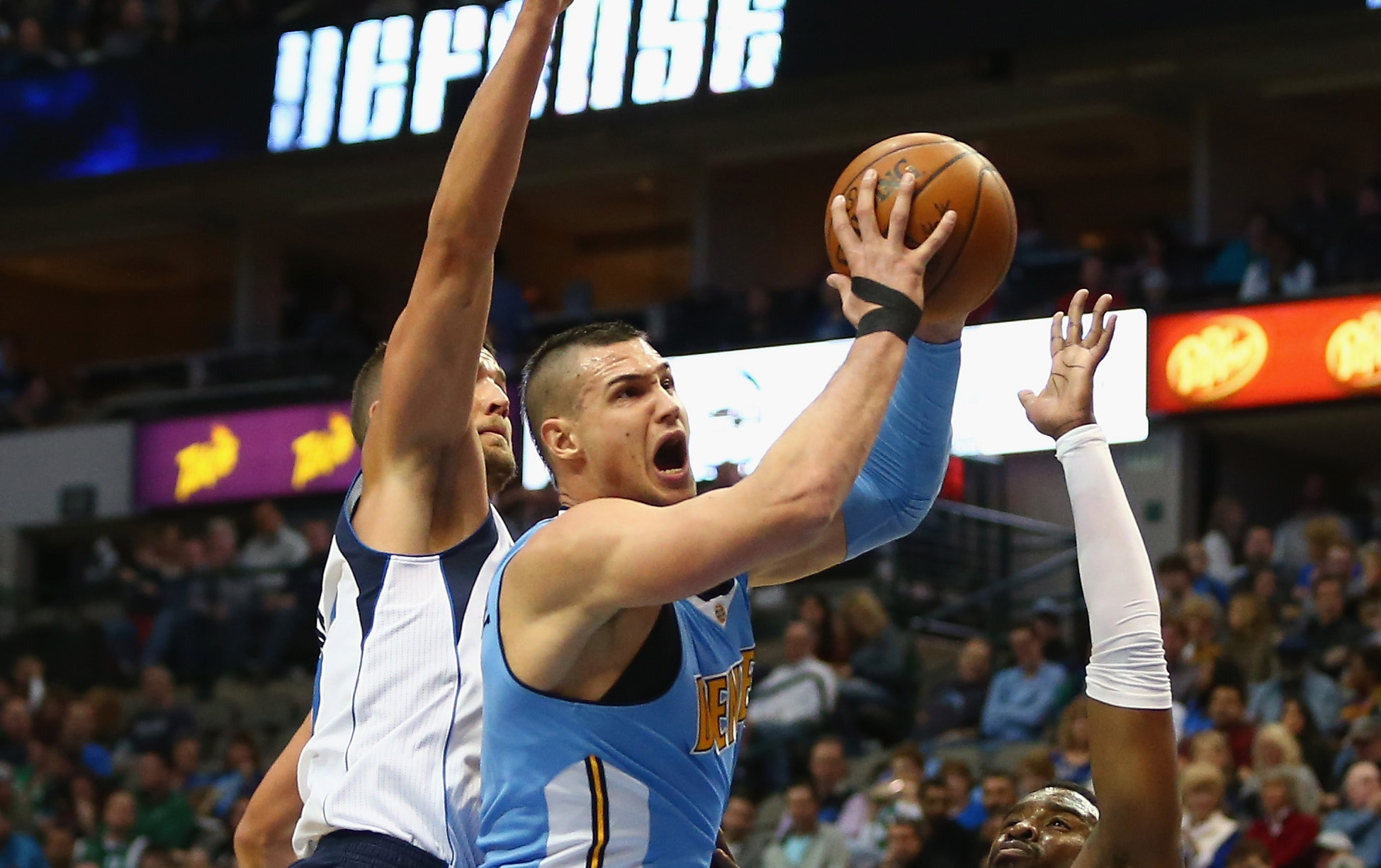 Nba, infortunio alla caviglia per Gallinari: rischio lungo stop