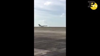 Aereo atterra senza il carrello