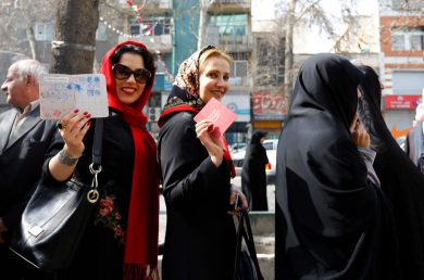 Iran, elezioni cruciali per il futuro del paese — Foto