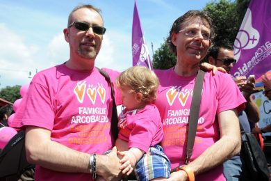 Unioni Civili, ok dell’Europa, ma ora occorre consentire anche le adozioni