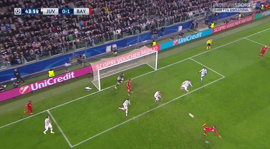 Arbitri, ora basta! Troppi errori contro le italiane