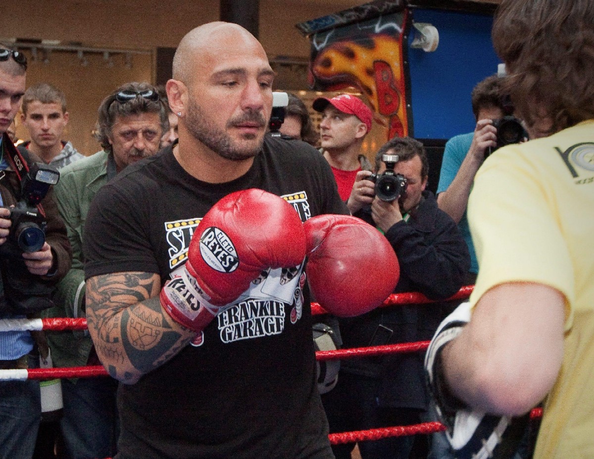 Isola dei Famosi 11: Pamela Prati si ritira, Jonàs Berami nuovo naufrago