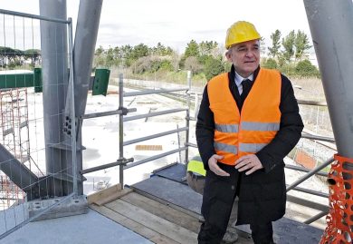 Pd, sfida di Rossi a Renzi: “Mi candido alla segreteria”