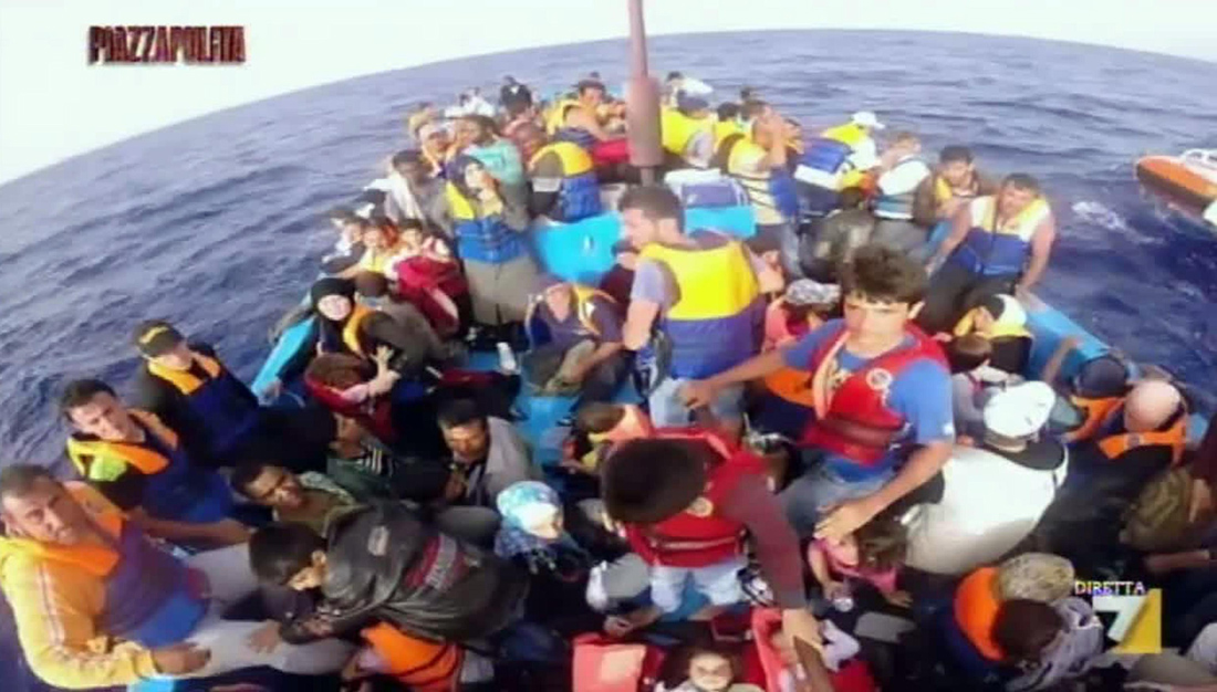 Migranti, il medico di Lampedusa: “Il mio popolo merita il Nobel per la Pace”