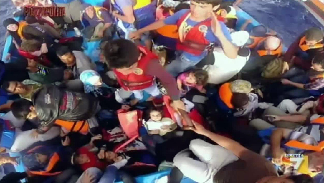 Migranti, il medico di Lampedusa: “Il mio popolo merita il Nobel per la Pace”