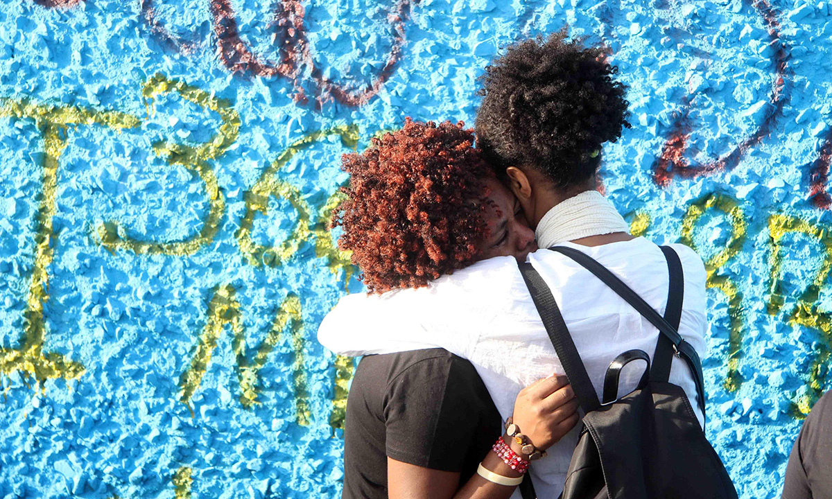 Migranti, il medico di Lampedusa: “Il mio popolo merita il Nobel per la Pace”