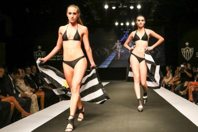 L’Atletico Mineiro presenta le nuove maglie con una sfilata di modelle