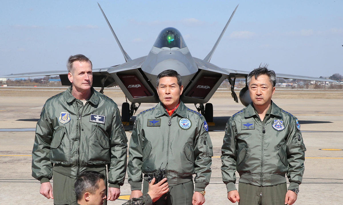 Aerei da guerra USA per spaventare la Corea del Nord – Foto Aerei da guerra USA per spaventare la Corea del Nord – Foto