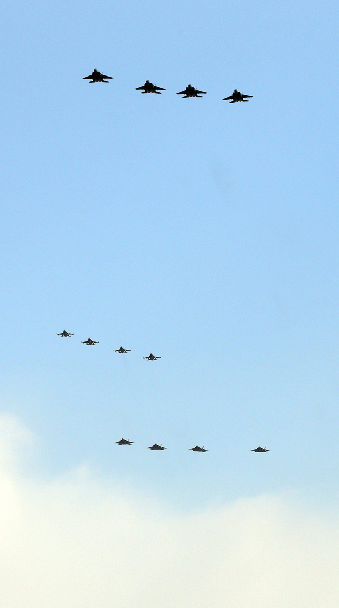 Aerei da guerra USA per spaventare la Corea del Nord – Foto Aerei da guerra USA per spaventare la Corea del Nord – Foto