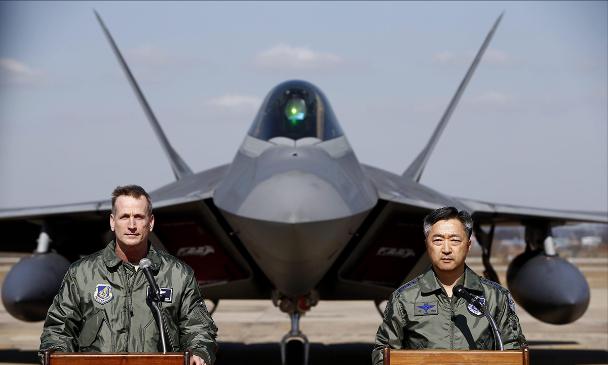 Aerei da guerra USA per spaventare la Corea del Nord – Foto Aerei da guerra USA per spaventare la Corea del Nord – Foto