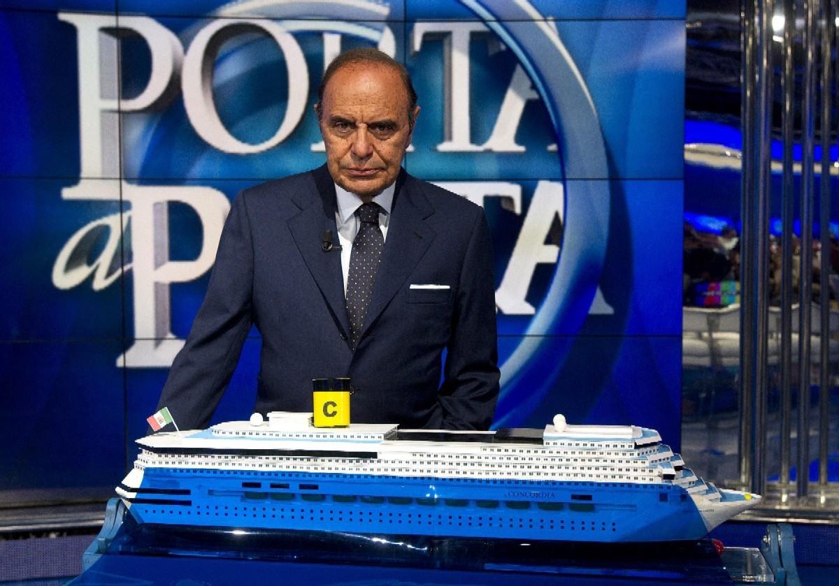 Porta a Porta: uno speciale per i vent’anni del talk show di Vespa Porta a Porta: uno speciale per i vent’anni del talk show di Vespa