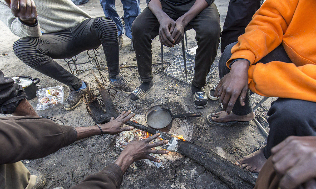 Calais, vita nella “Giungla” dei migranti – Foto Calais, vita nella “Giungla” dei migranti – Foto