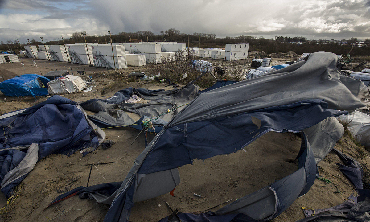Calais, vita nella “Giungla” dei migranti – Foto Calais, vita nella “Giungla” dei migranti – Foto