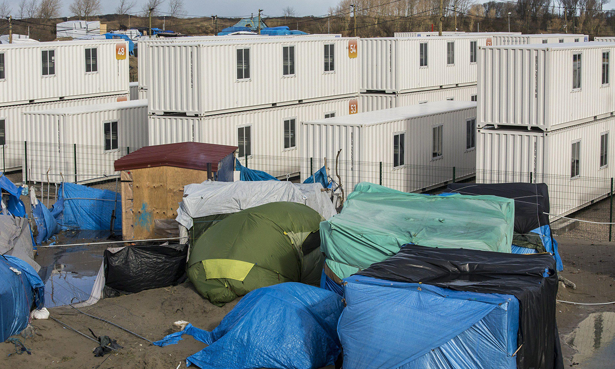 Calais, vita nella “Giungla” dei migranti – Foto Calais, vita nella “Giungla” dei migranti – Foto