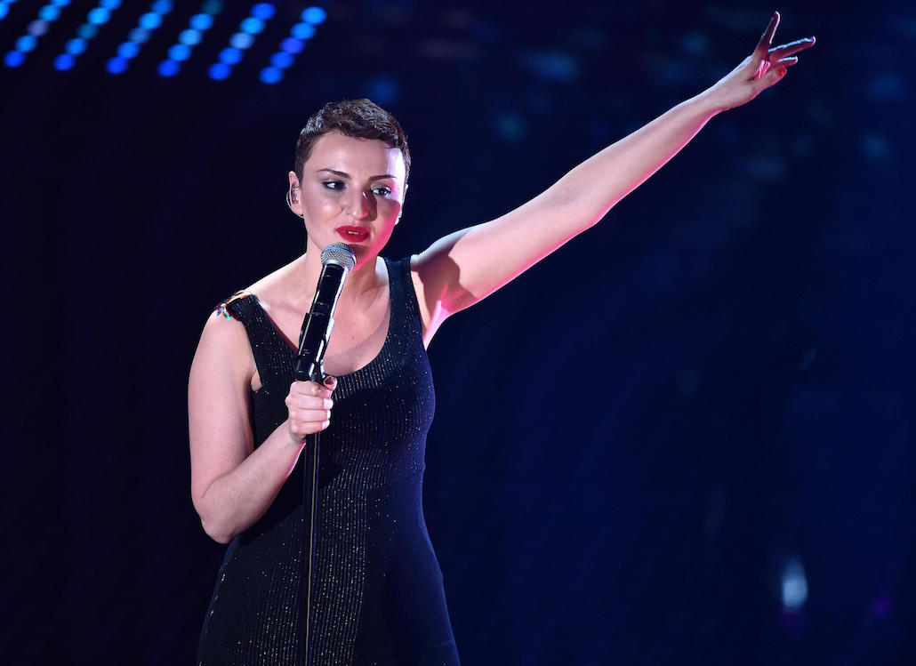 Sanremo 2016: le pagelle ai look della quarta serata